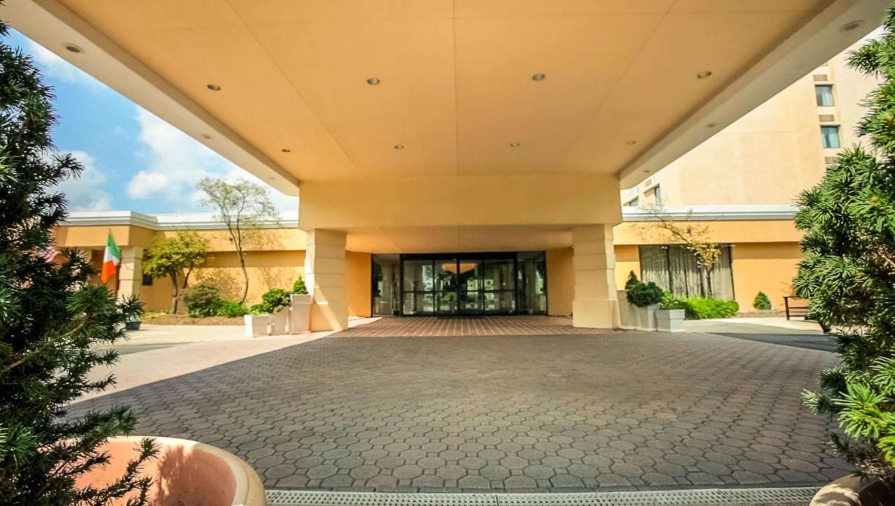 Magnuson Grand & Conference Center Somerset-Bridgewater Extérieur photo
