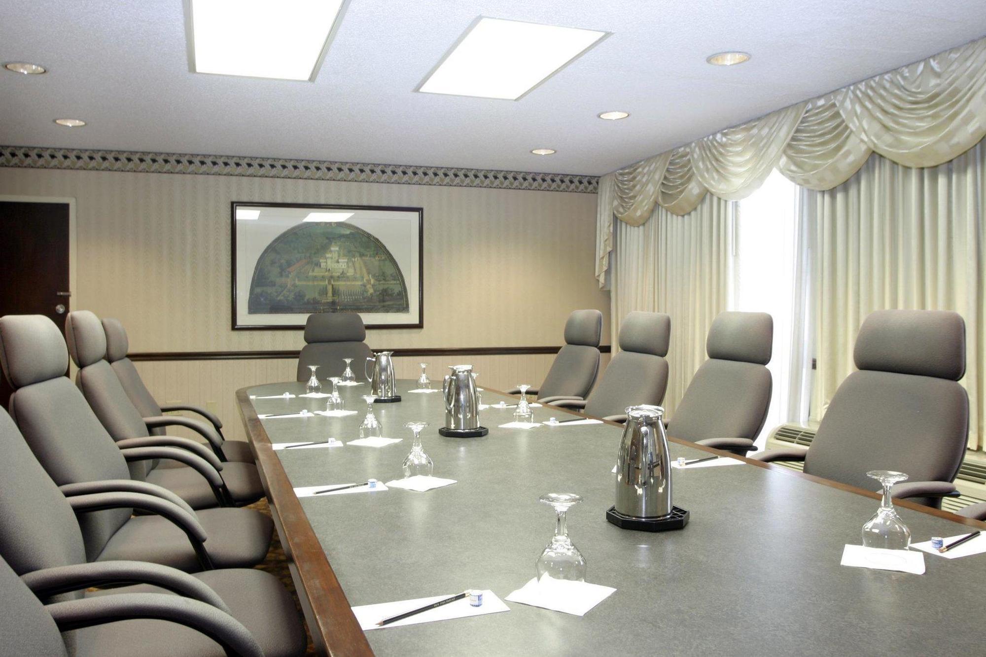Magnuson Grand & Conference Center Somerset-Bridgewater Extérieur photo