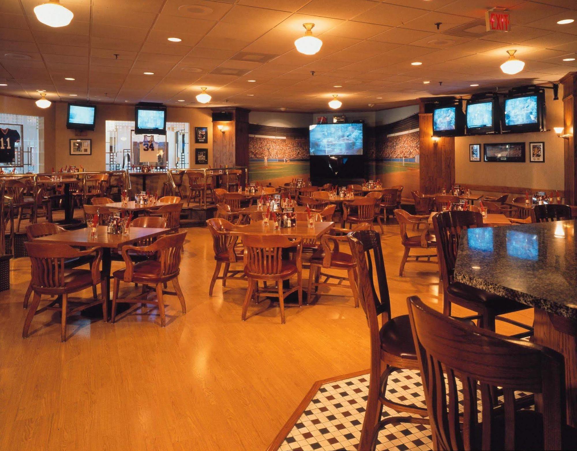 Magnuson Grand & Conference Center Somerset-Bridgewater Extérieur photo